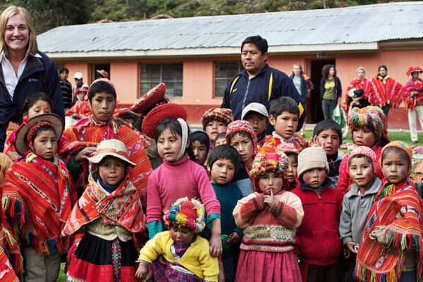 Robin Colleen with Peruvian Children